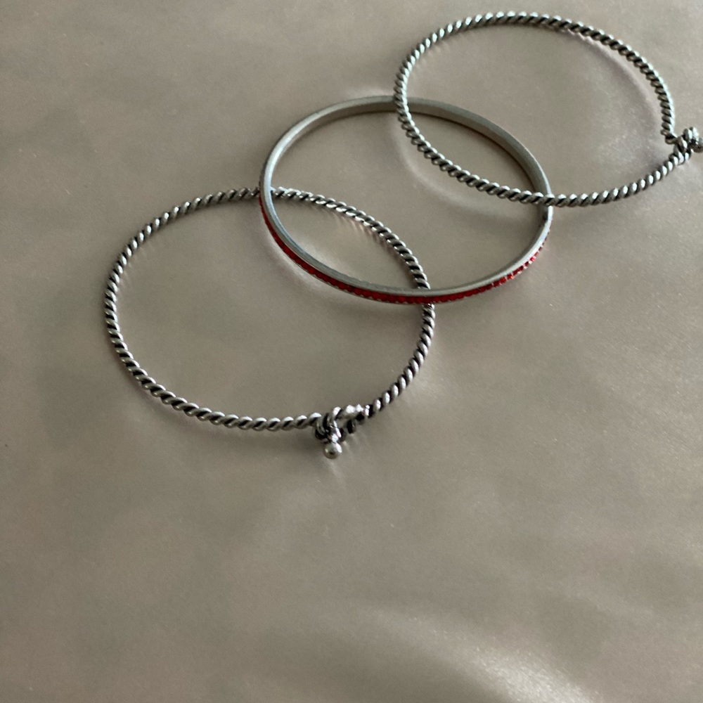 Bracelets - Picture 2 of 3